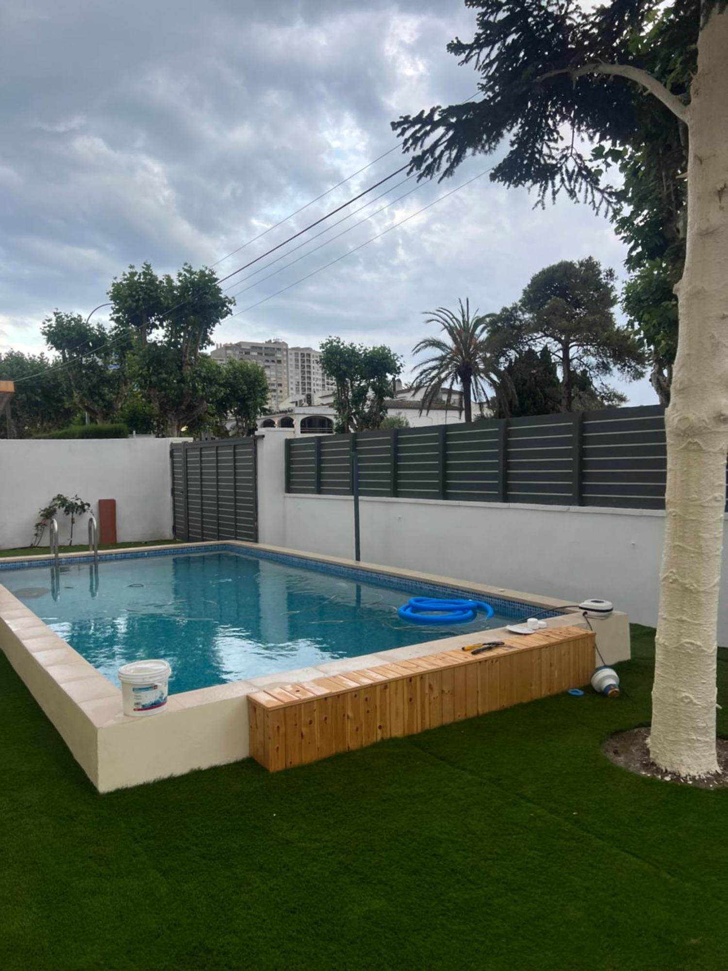 Requesens Playa Apartment เอมปูเรียบราบา ภายนอก รูปภาพ