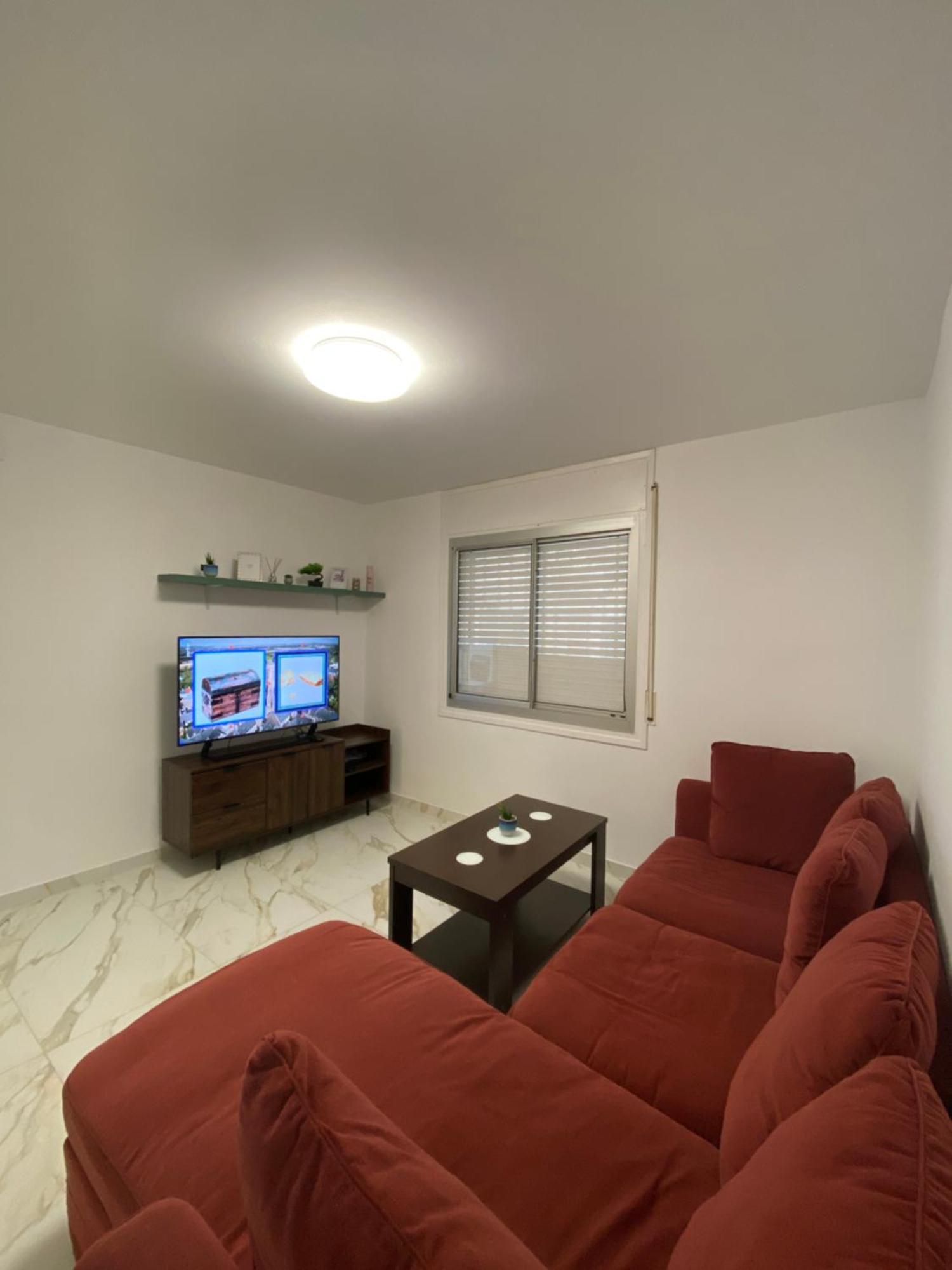 Requesens Playa Apartment เอมปูเรียบราบา ภายนอก รูปภาพ