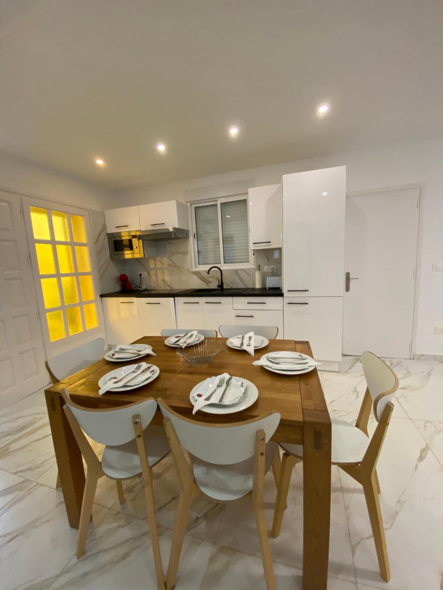 Requesens Playa Apartment เอมปูเรียบราบา ภายนอก รูปภาพ