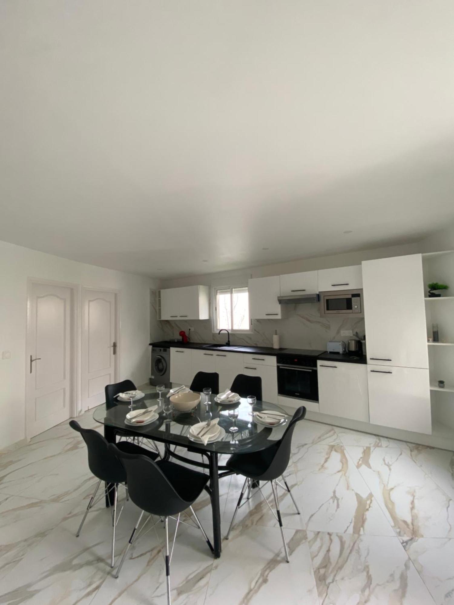Requesens Playa Apartment เอมปูเรียบราบา ภายนอก รูปภาพ